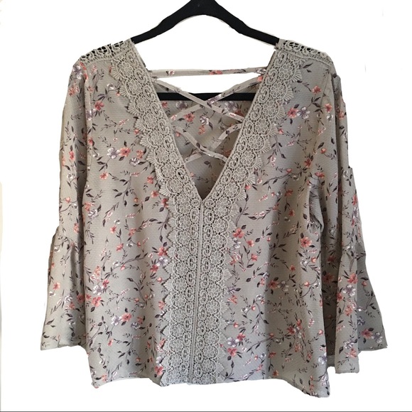 REWIND Woman’s Bell Sleeves Green/Flowers striped open back Top size L - Picture 2 of 7